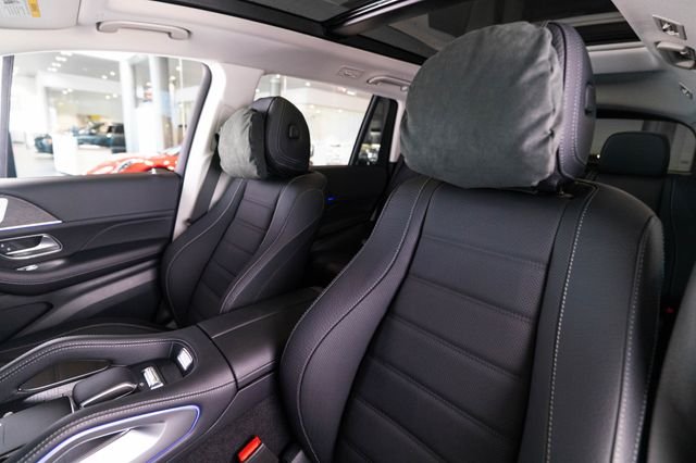 New 2026 Obsidian Black Metallic Mercedes-Benz GLS 450 image 5