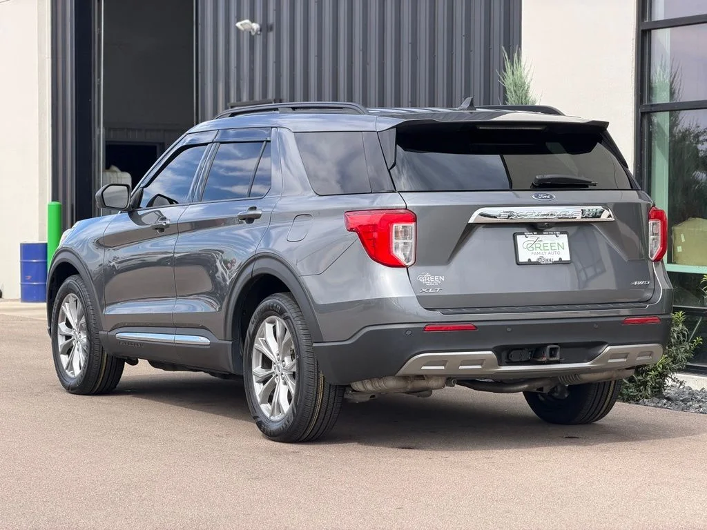 Used 2023 Gray Ford XLT image 3