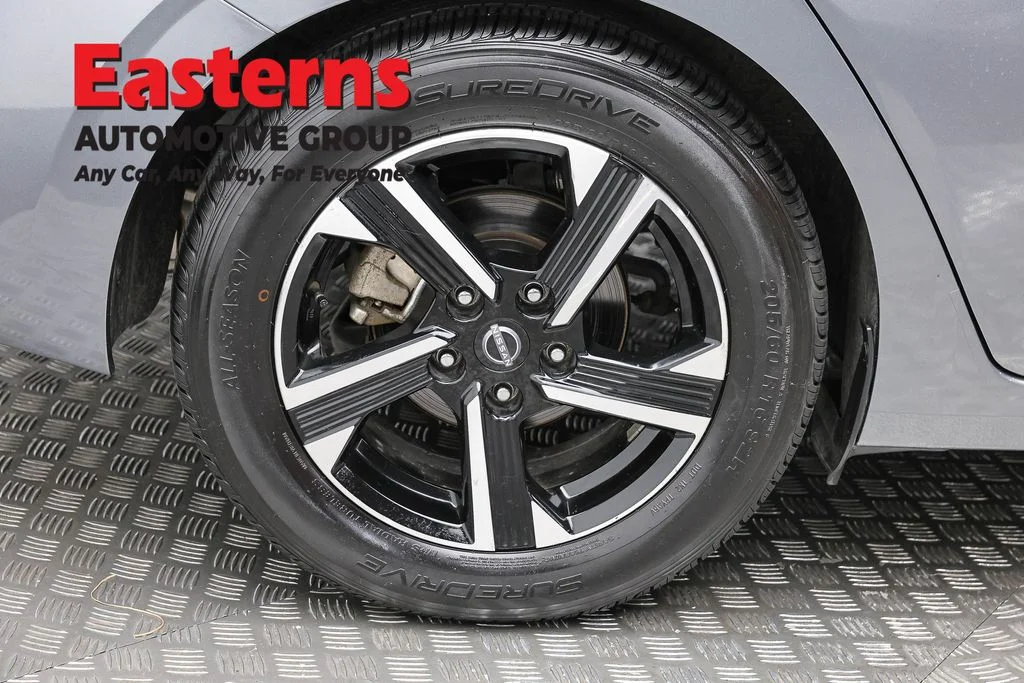Used 2024 Gray Nissan SV image 30