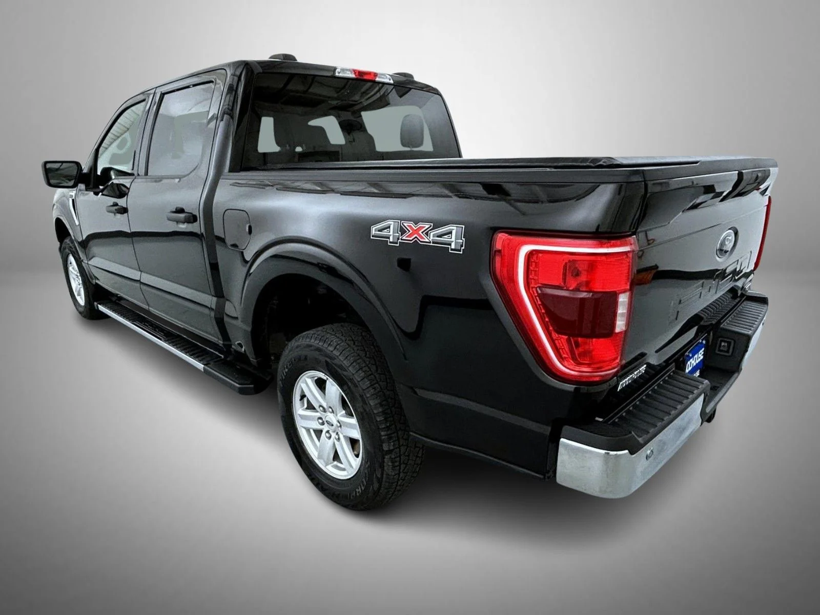 Used 2023 Black Ford XLT image 7