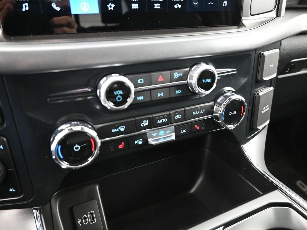 New 2026 Blue Ford XLT image 15