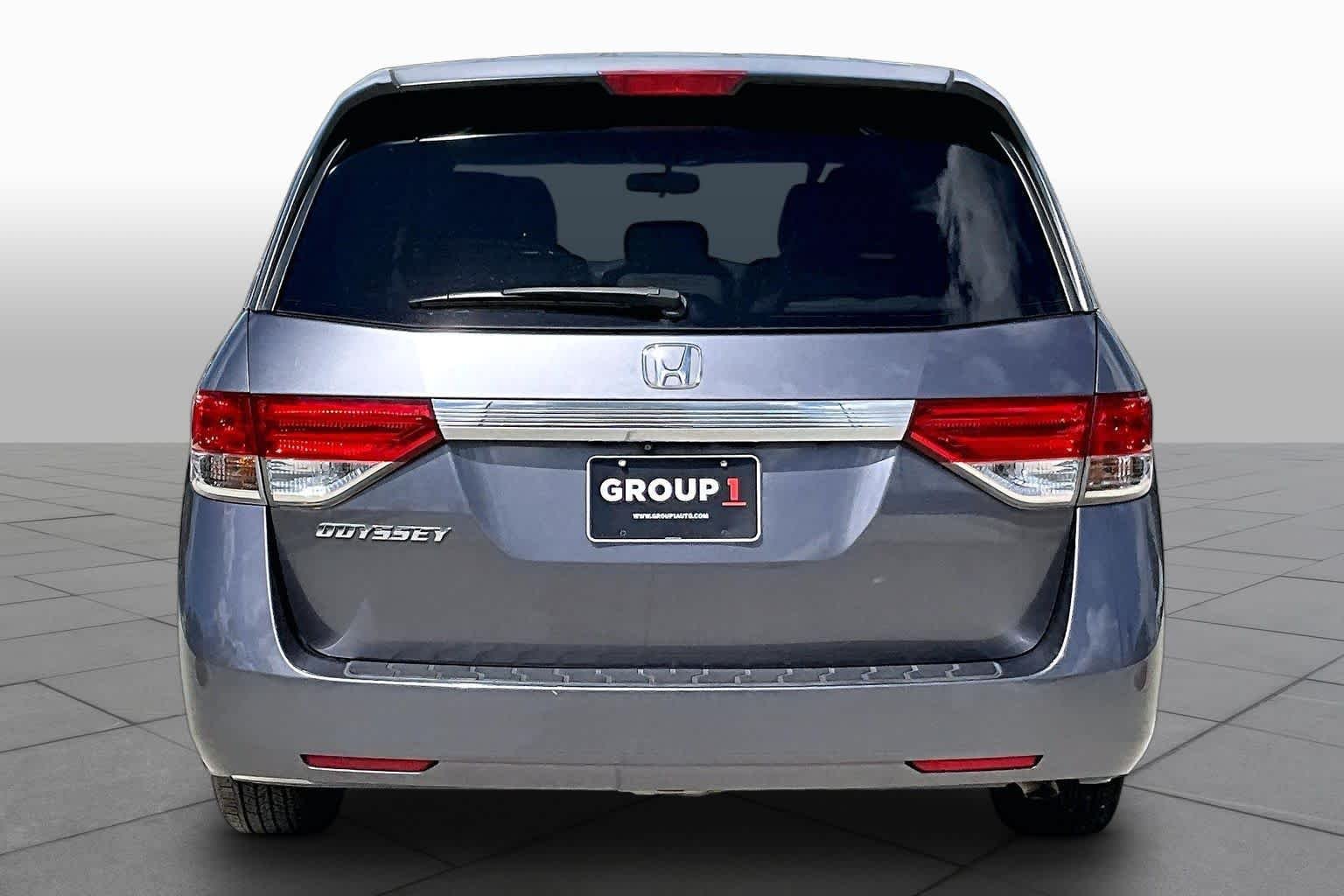 Used 2015 Alabaster Silver Metallic Honda EX image 5