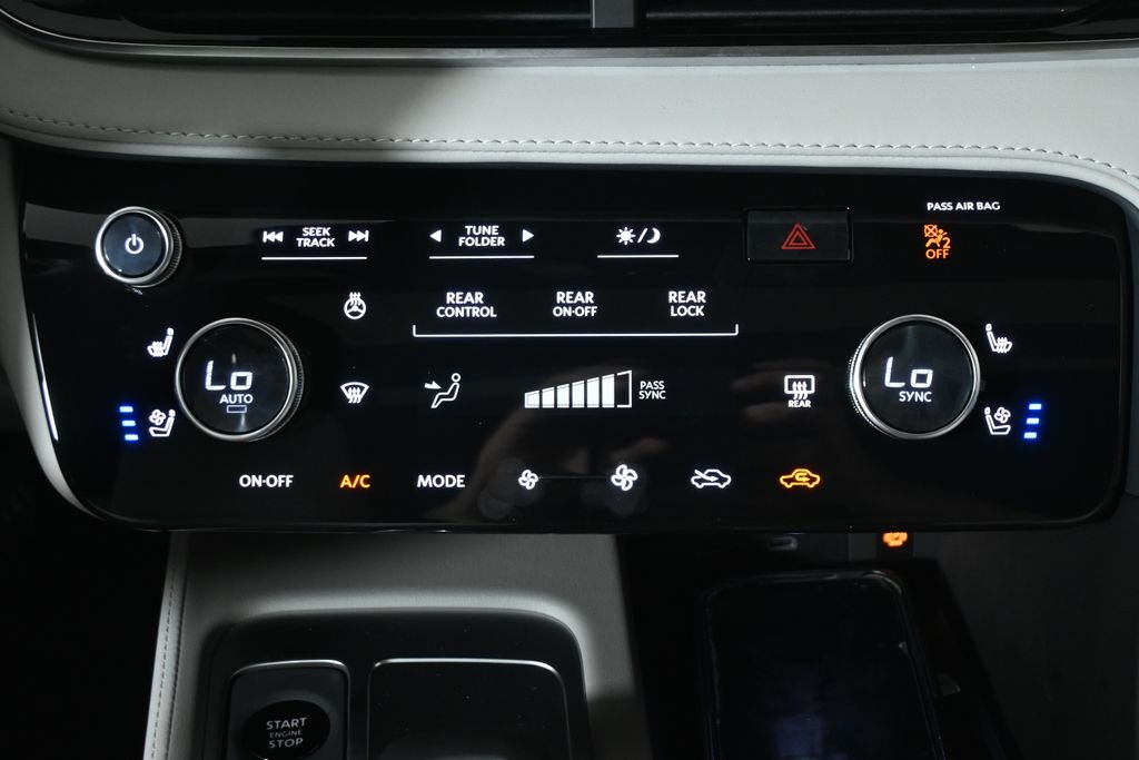 New 2027 2T RAD WHT INFINITI Sport AWD image 22