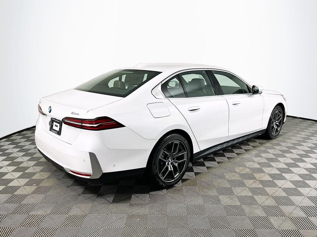 Used 2026 White Metallic BMW 530i xDrive image 5