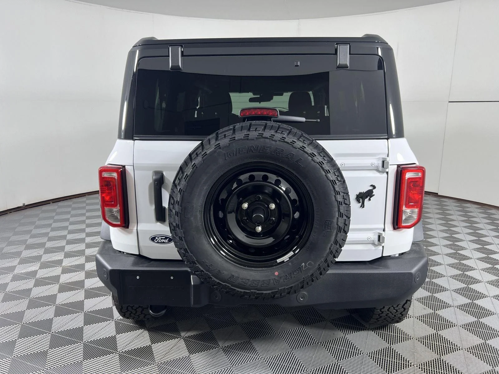 New 2026 Oxford White Ford Big Bend image 9
