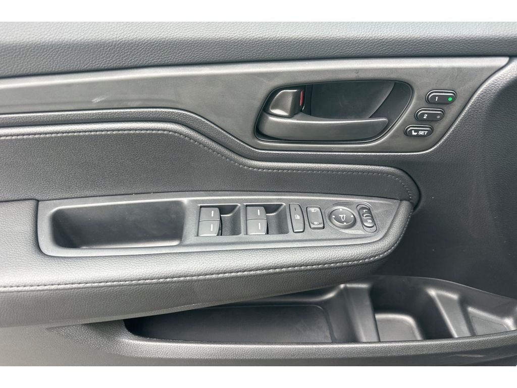 New 2026 Platinum White Pearl Honda EX-L image 12
