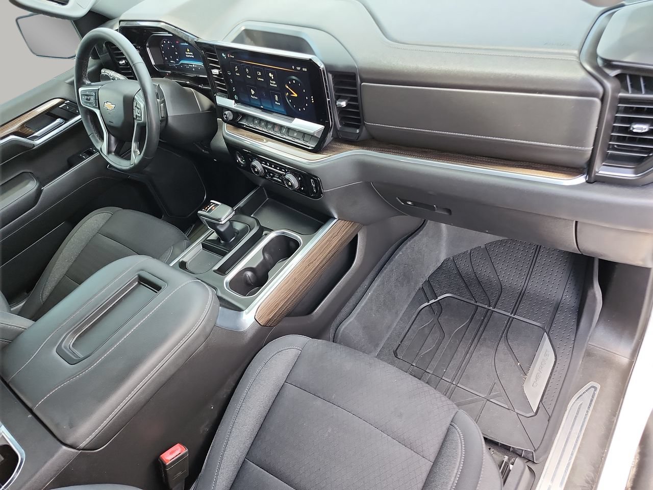 Used 2022 Summit White Chevrolet LT image 11