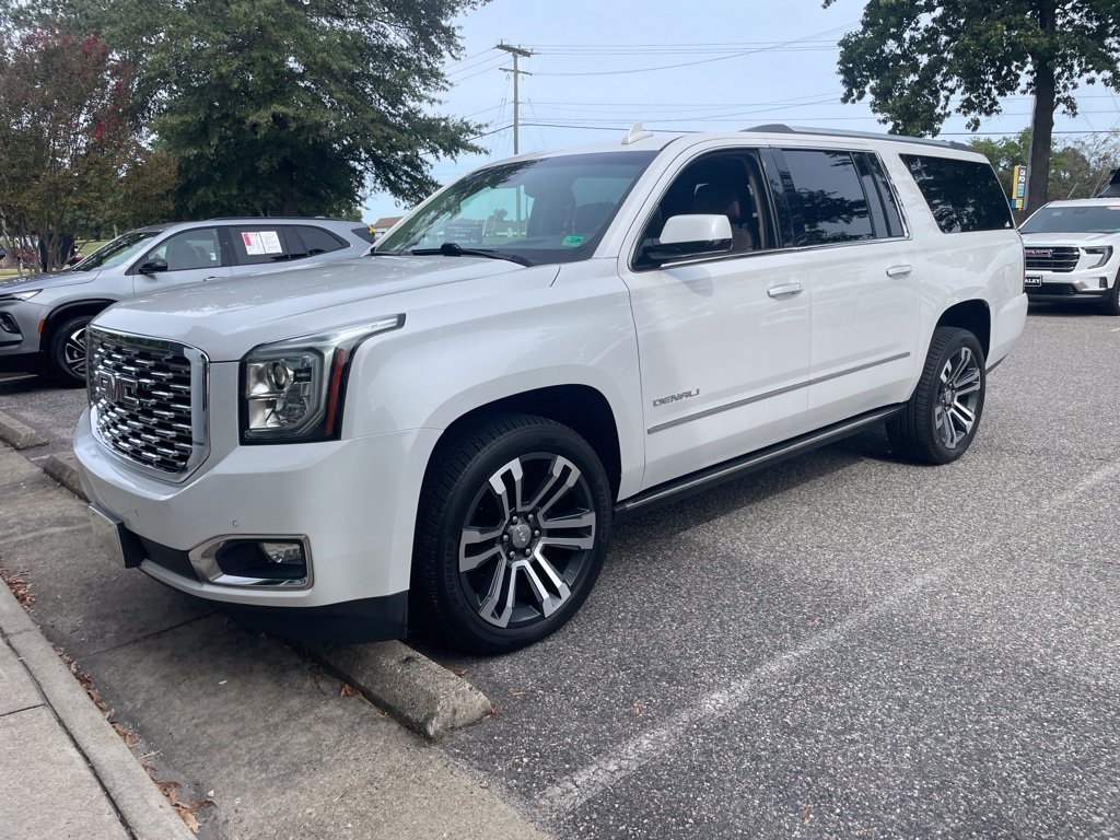 Used 2020 White GMC Denali image 1