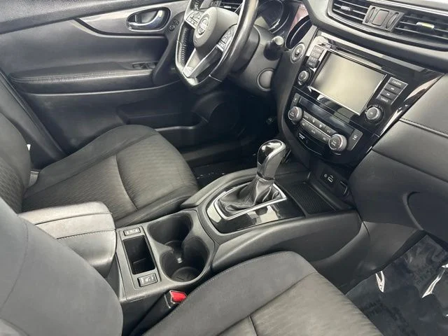 Used 2018 Blue Nissan SV image 21