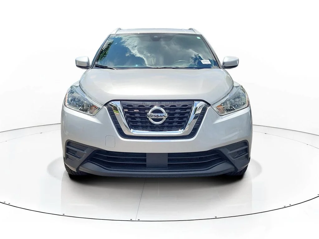 Certified Used 2020 Silver Nissan SV image 3