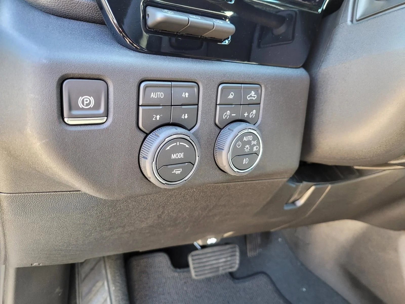 2026 Chevrolet Silverado 2500 HD High Country - Photo 17