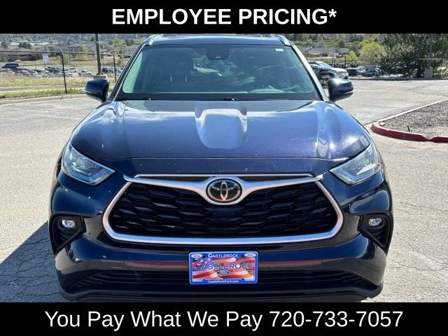 Used 2020 Blue Toyota XLE image 8