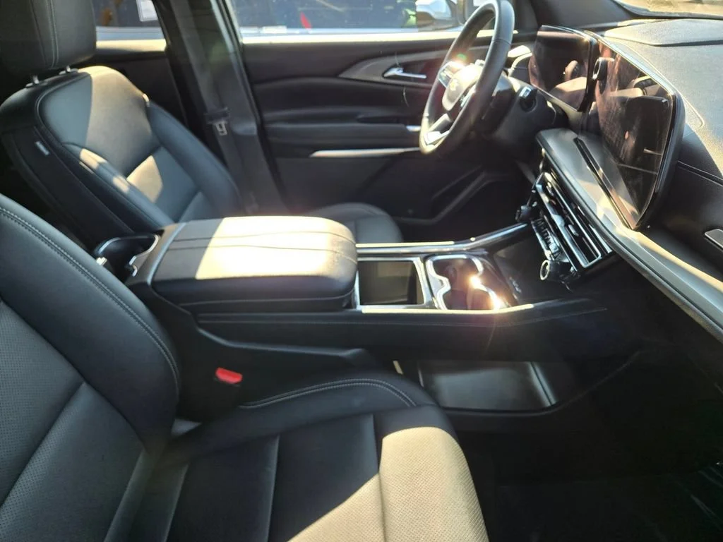 Used 2025 Sterling Gray Metallic Chevrolet LT image 3