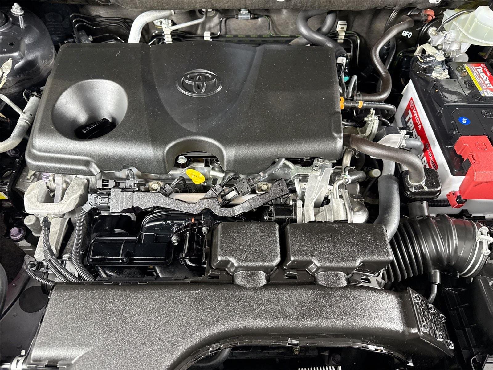 Used 2020 Magnetic Gray Metallic Toyota XLE Premium image 43