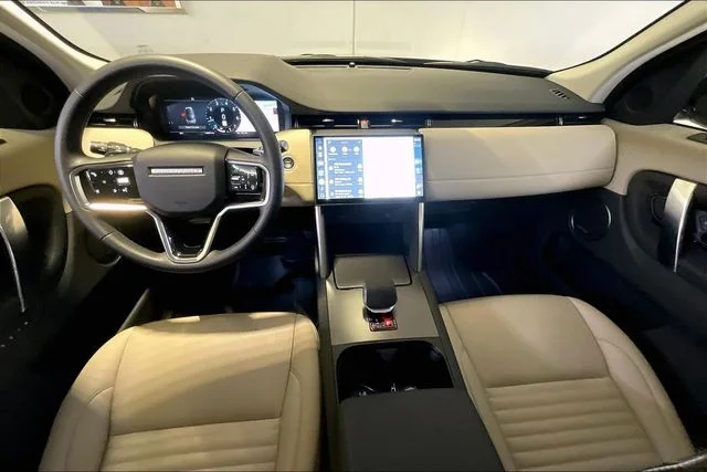 Used 2025 Blue Land Rover S image 17