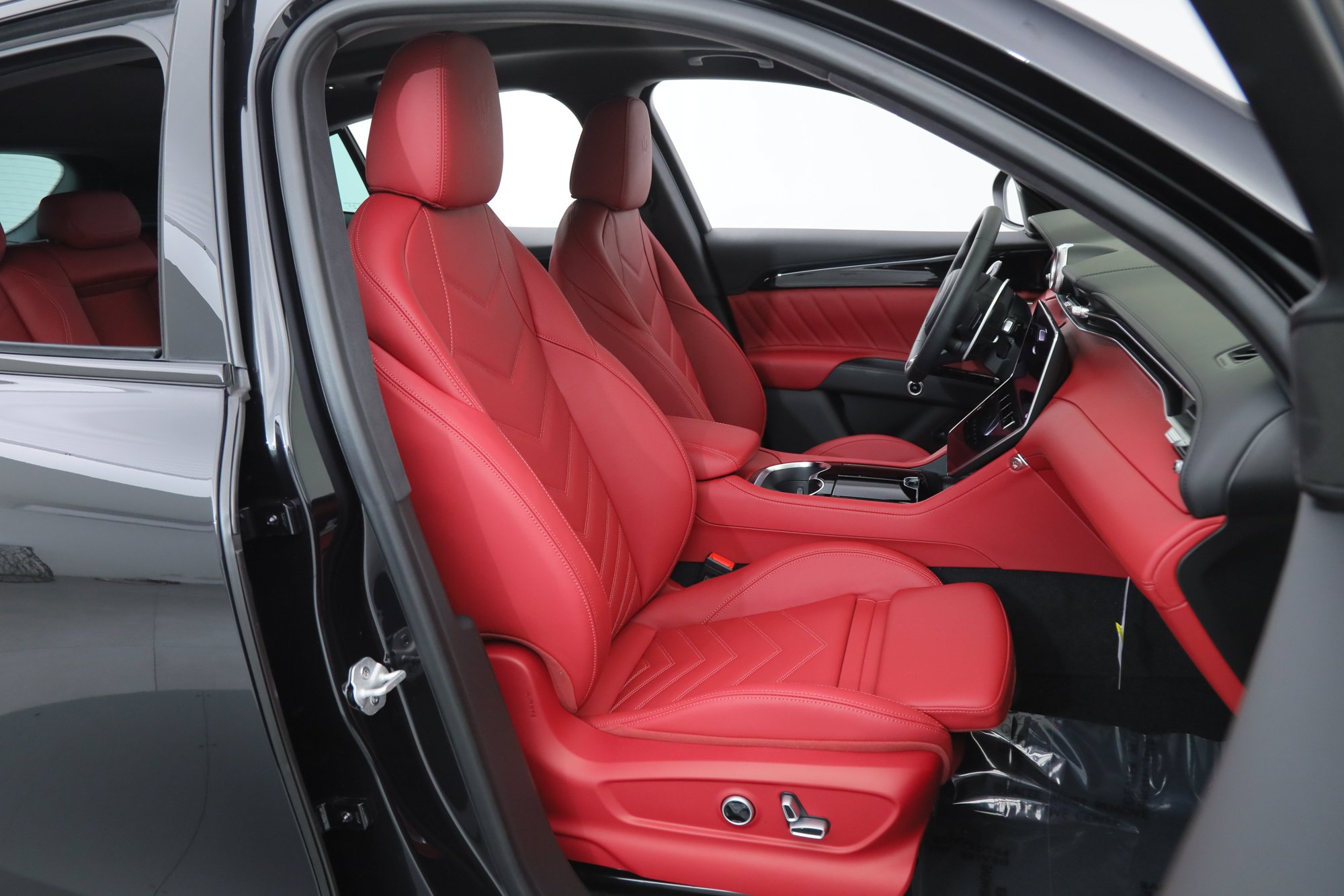 Used 2026 Black Maserati Modena image 10