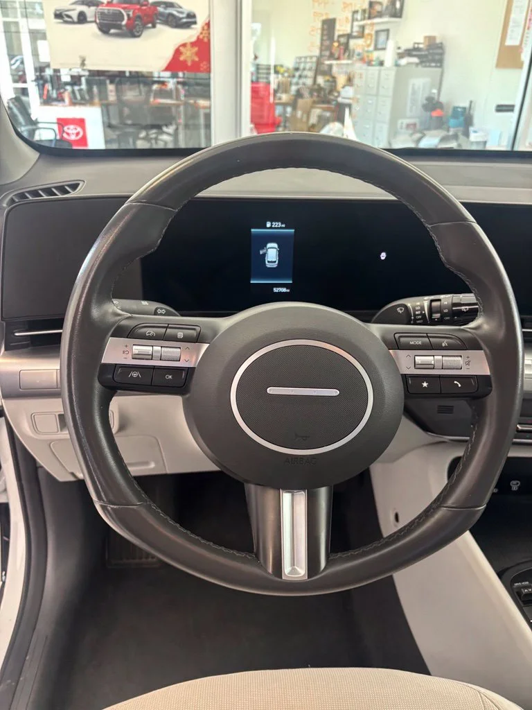 2025 Hyundai Kona SEL - Photo 12