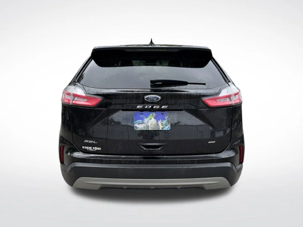 Used 2024 Black Ford SEL image 7