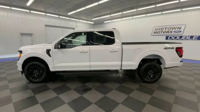 New 2026 Oxford White Ford XLT image 5
