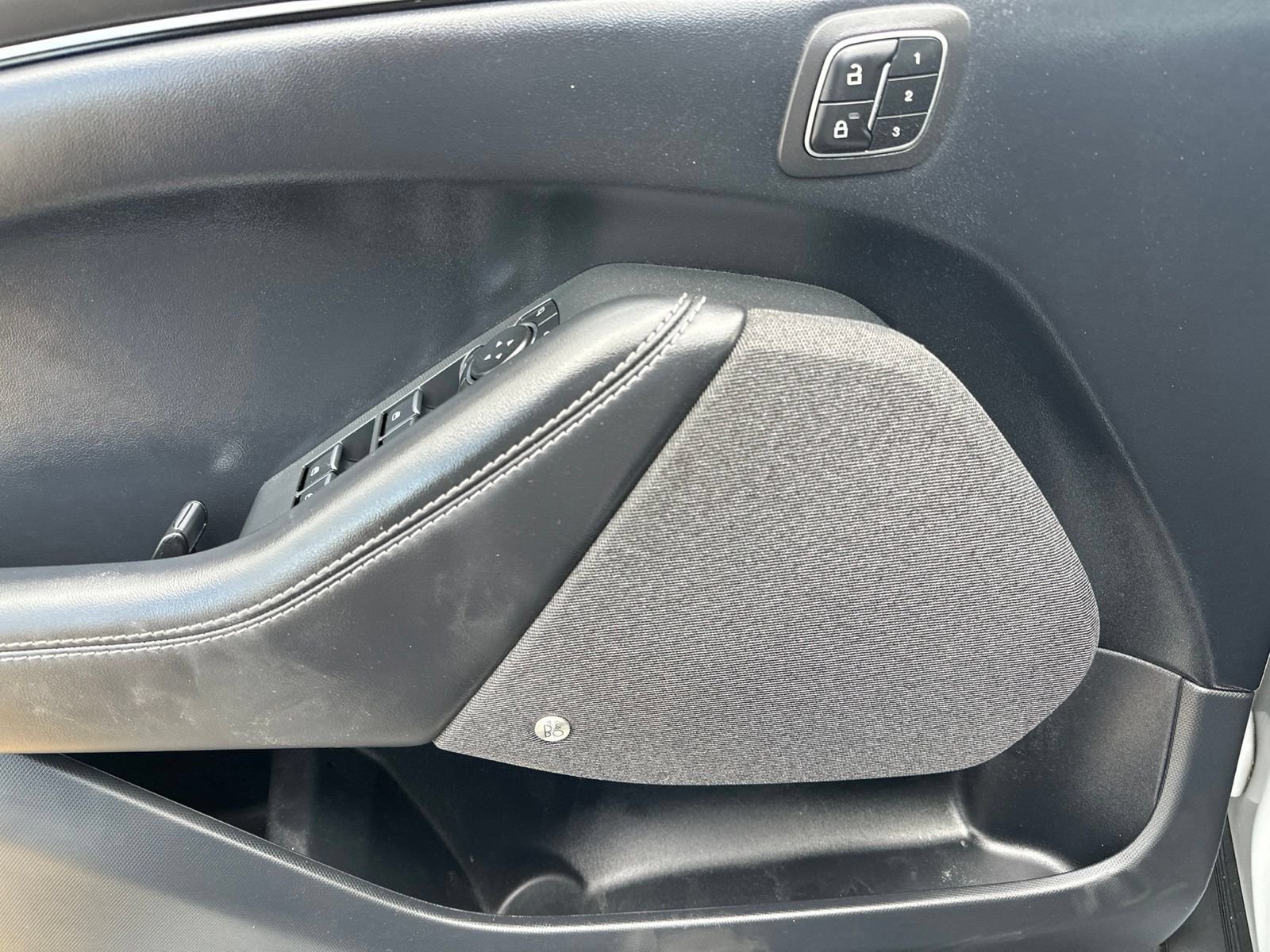 Used 2023 White Metallic Ford Premium image 18