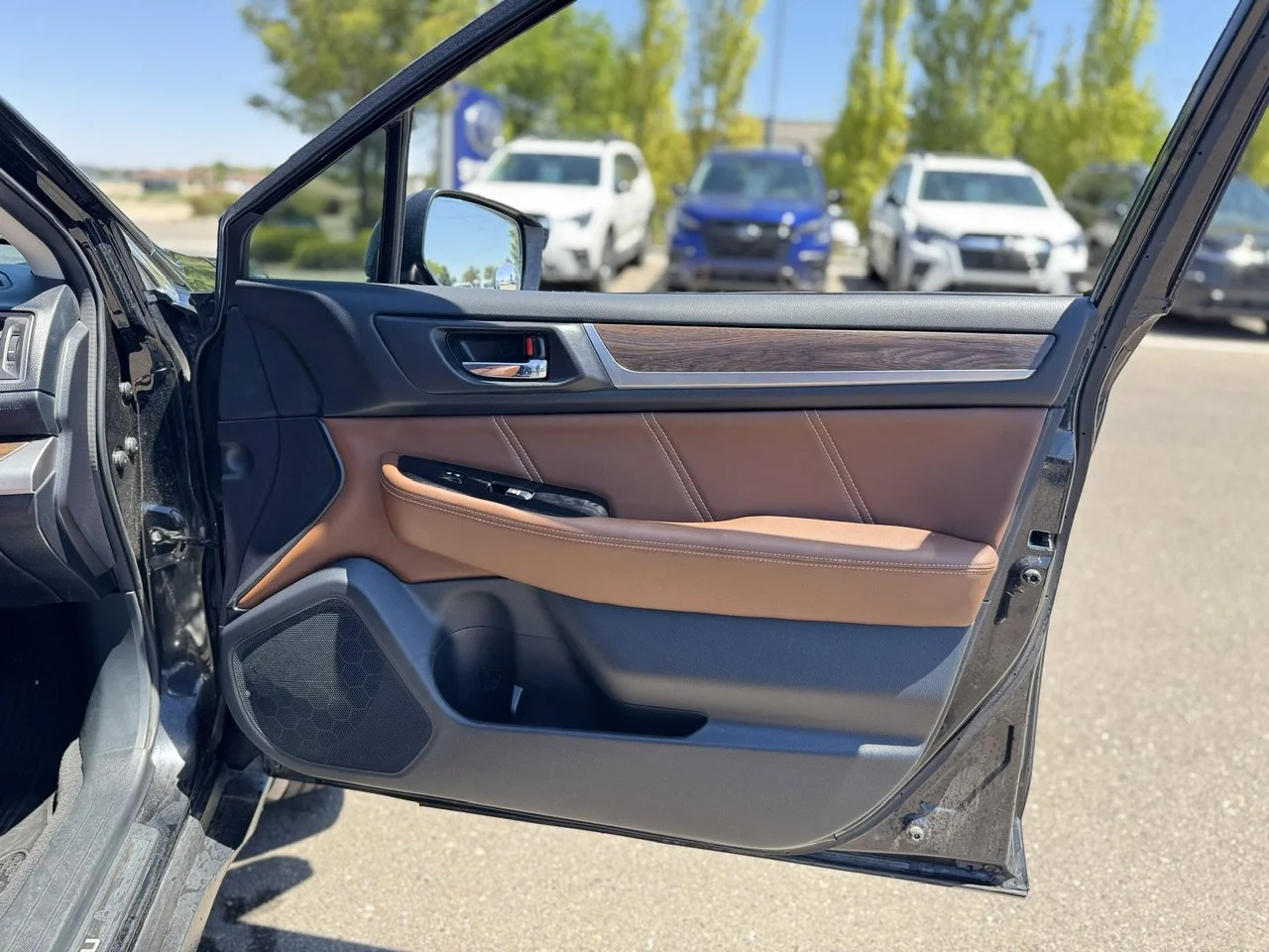 Used 2017 Crystal Black Silica Subaru Touring image 44