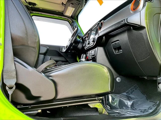 Used 2021 Green Jeep Mojave image 35