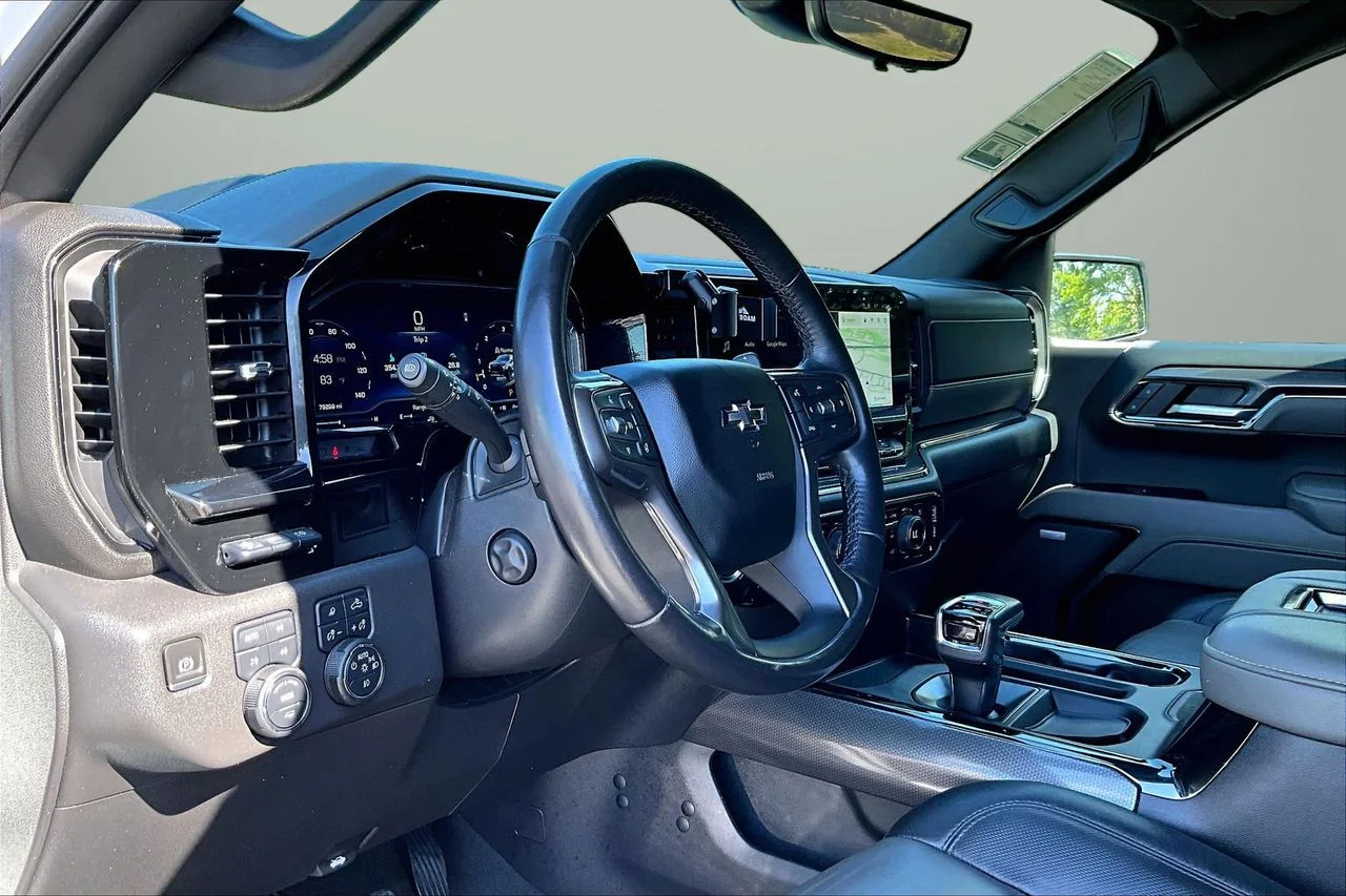 Used 2022 White Chevrolet ZR2 image 19