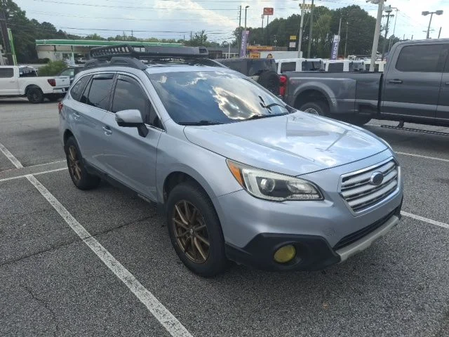 Used 2017 Silver Subaru 2.5i image 3