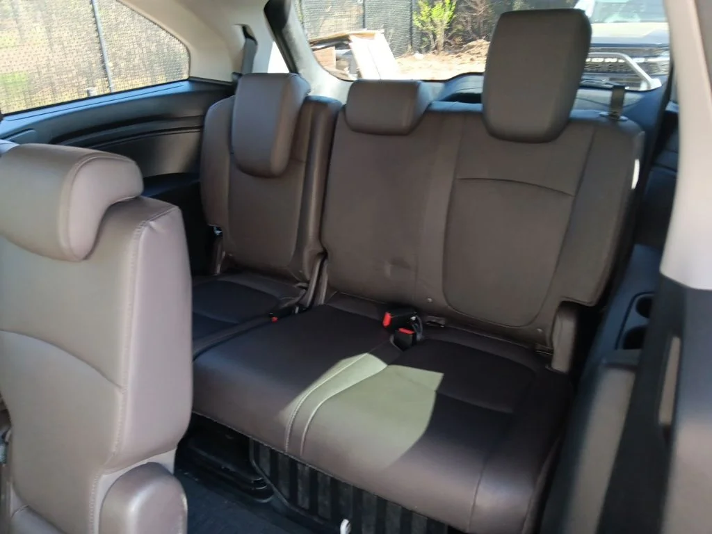 Used 2018 White Diamond Pearl Honda EX-L image 38