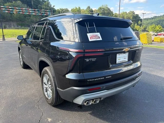 New 2026 Mosaic Black Metallic Chevrolet LT image 5