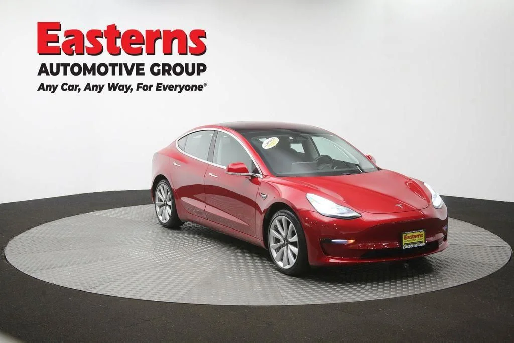 Used 2018 Red Tesla Long Range image 46