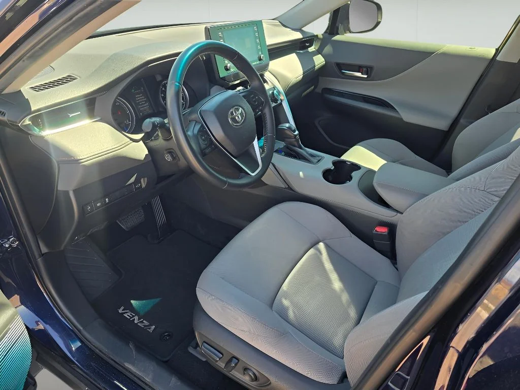 Used 2021 Blueprint Toyota LE image 22
