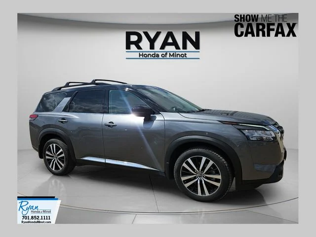 2024 Nissan Pathfinder Platinum 4WD's photo