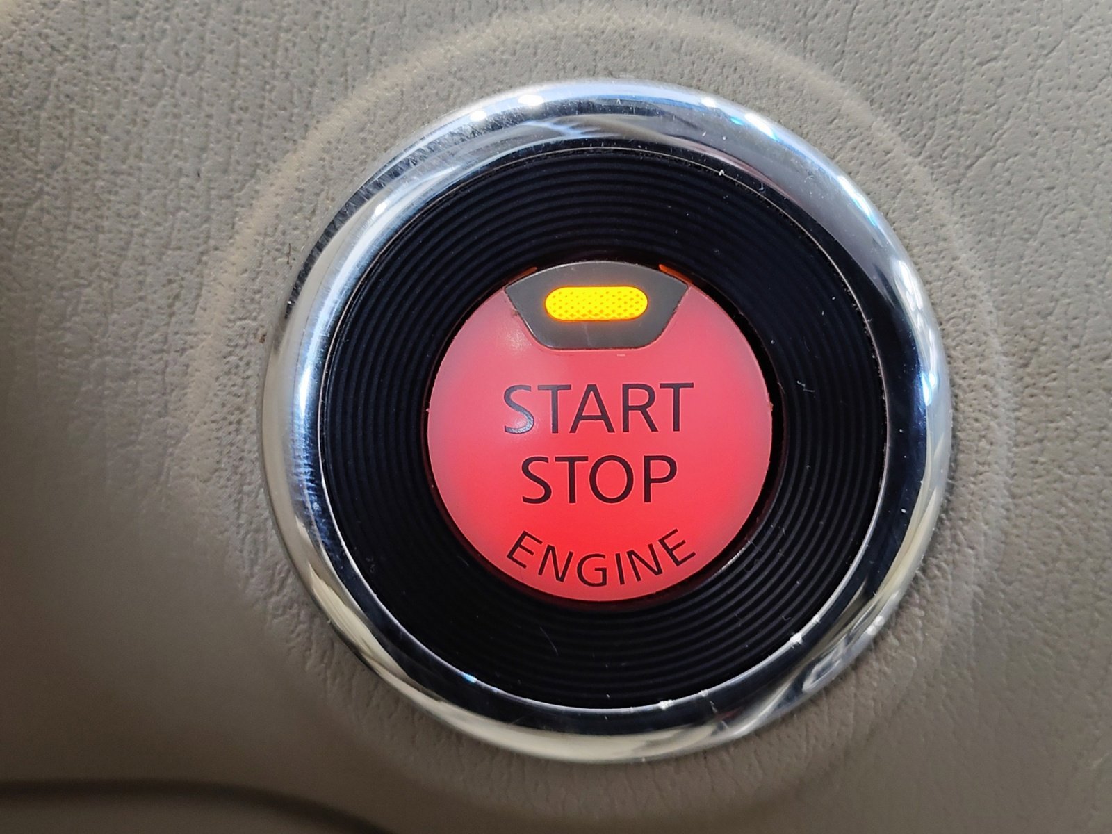 Used 2015 Gun Metallic Nissan S image 29