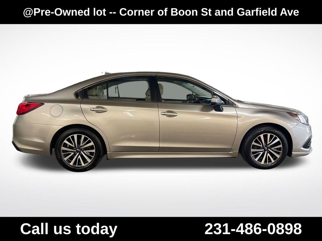 Used 2018 Gray Subaru 2.5i image 6