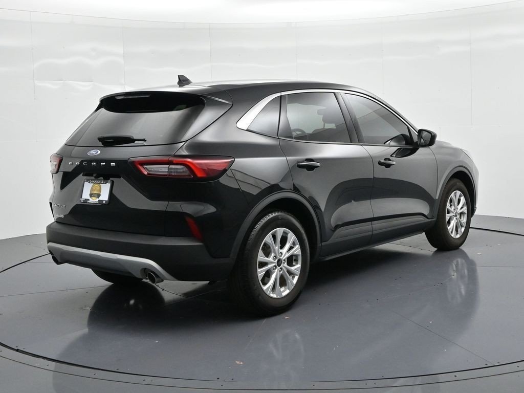 Used 2024 Black Metallic Ford Active FWD image 6