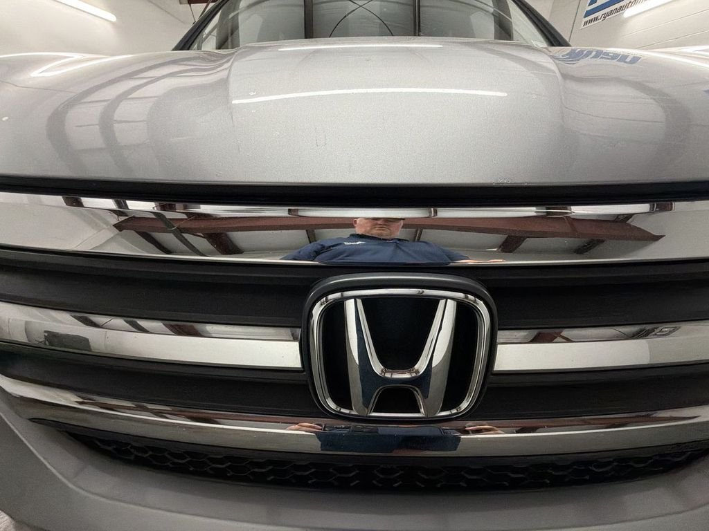 Used 2017 Lunar Silver Metallic Honda EX-L image 30