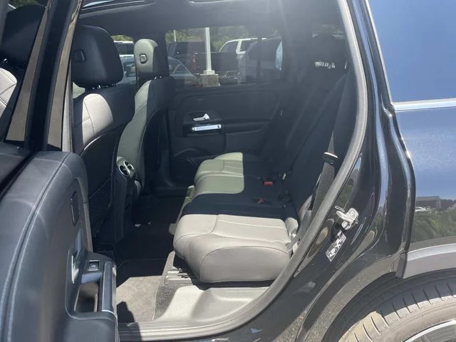 Used 2025 Black Mercedes-Benz GLB 250 image 10