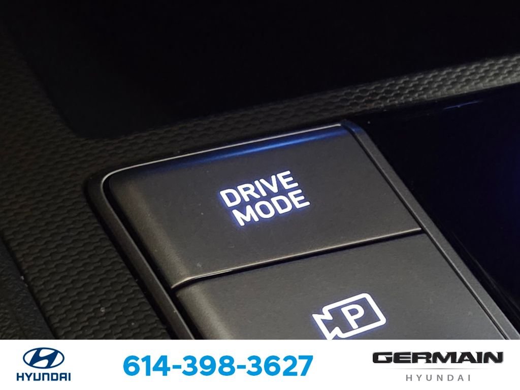 Used 2025 Gray Hyundai SE image 31