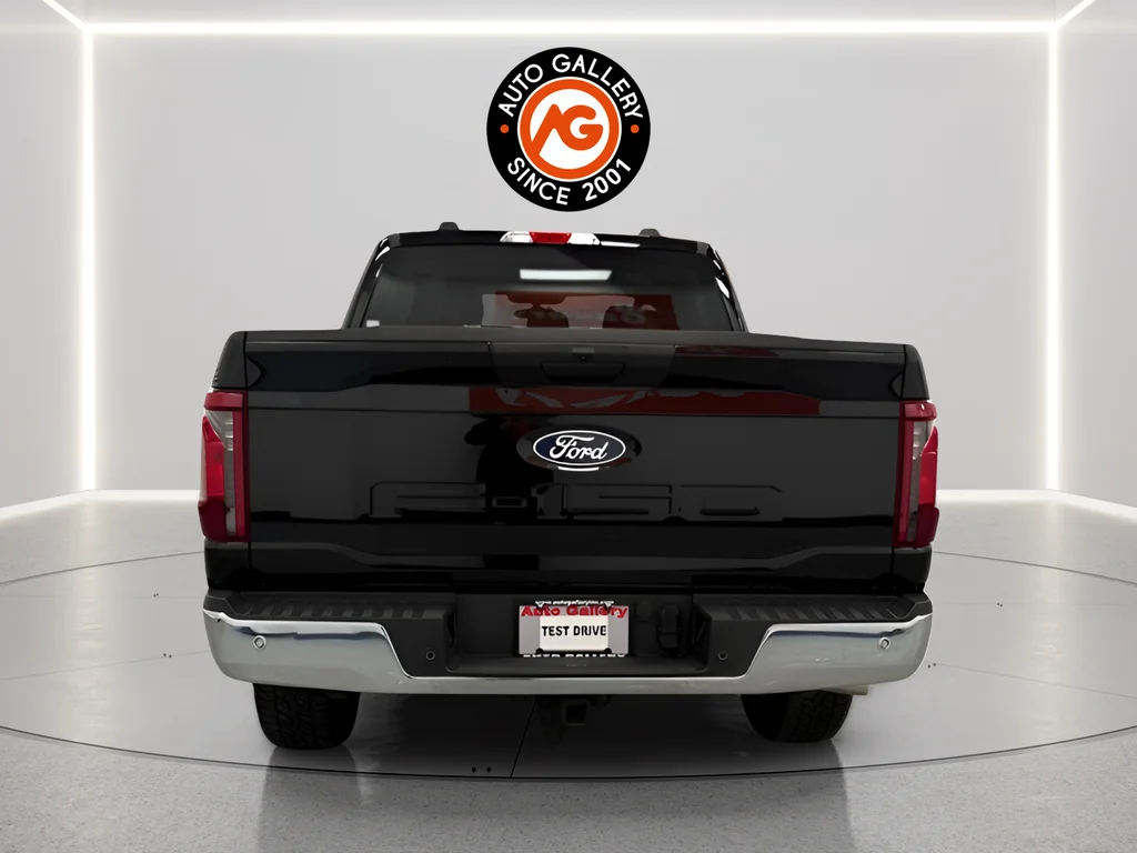 Used 2025 Black Ford XLT image 4