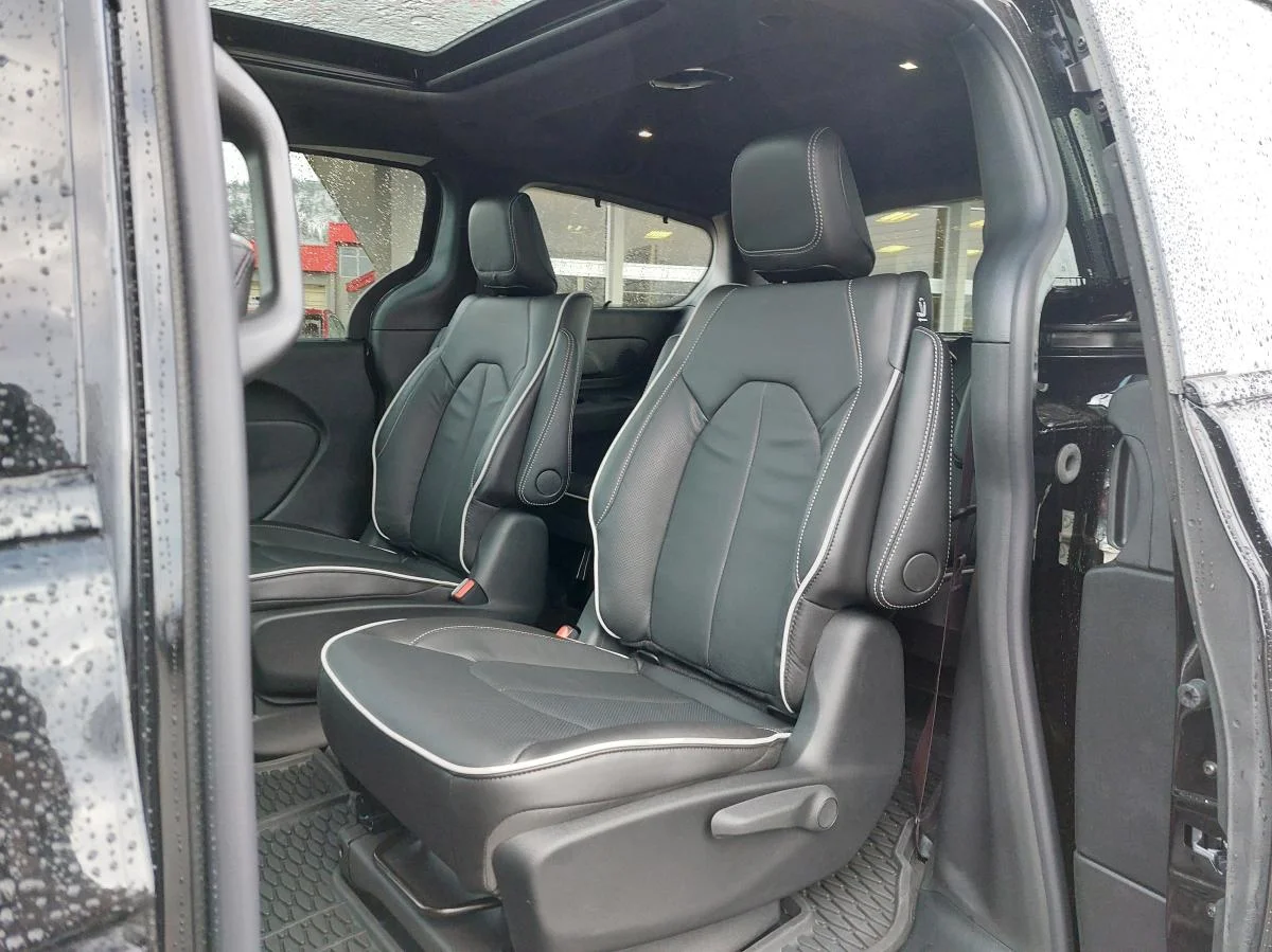 New 2026 Black Chrysler Select 2WD image 10
