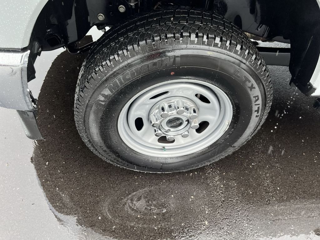 Used 2025 Avalanche Ford XL image 10
