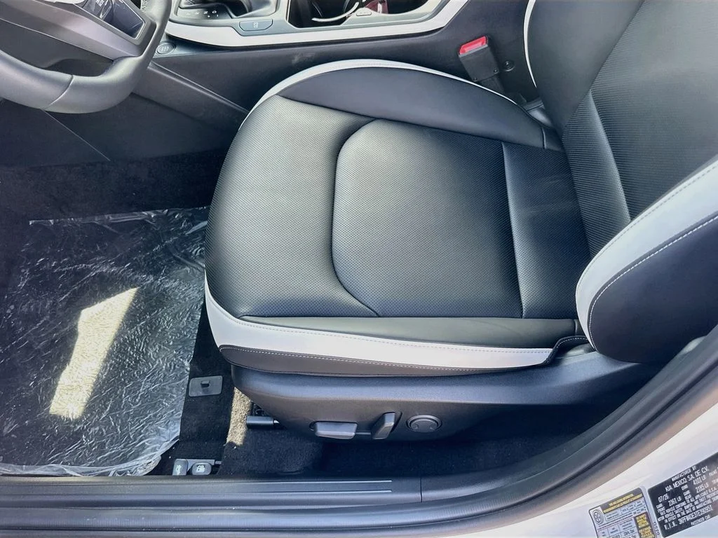 New 2026 Snow White Pearl Kia GT-Line image 18
