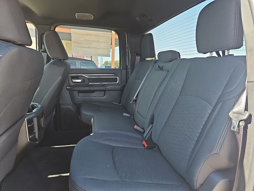2025 RAM 3500 Big Horn - Photo 11