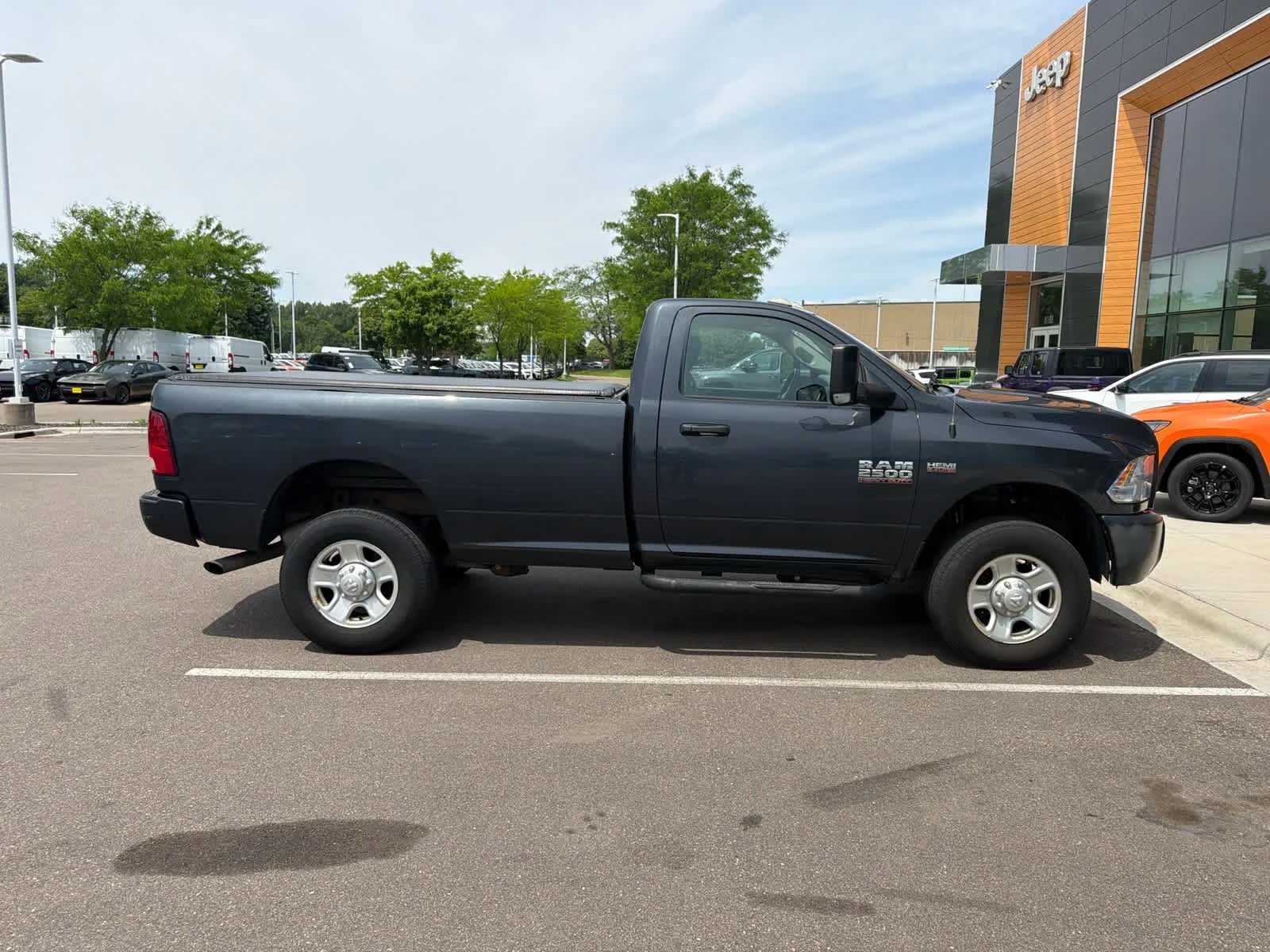 Used 2016 Maximum Steel Metallic Clearcoat Ram Tradesman image 4