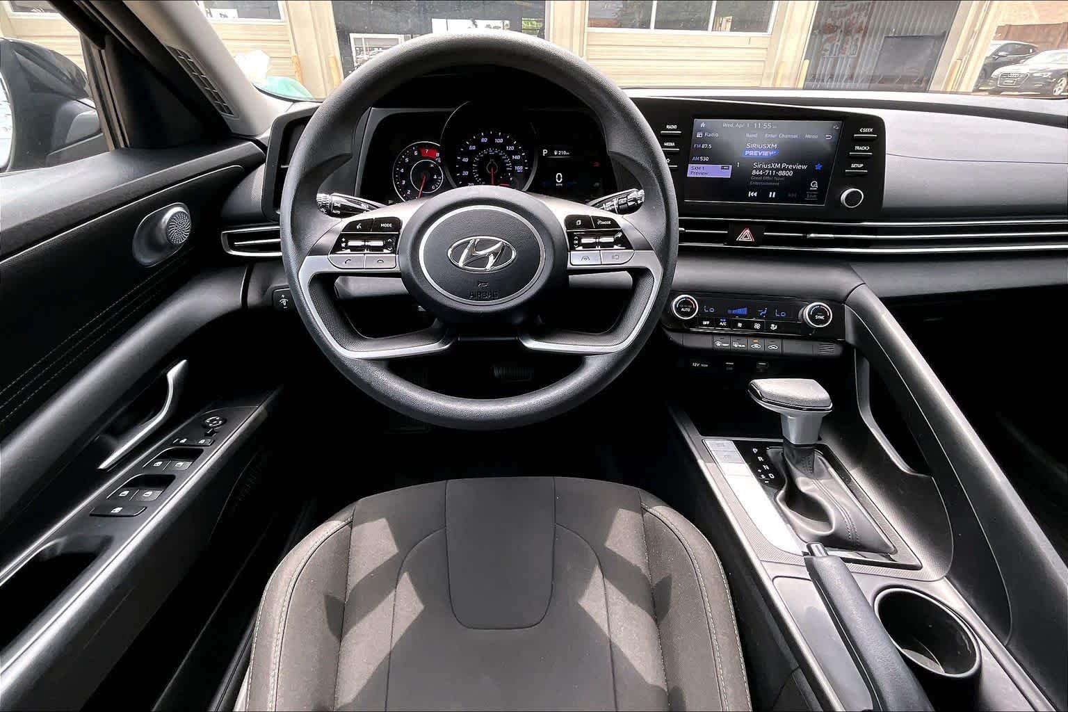 Used 2023 Phantom Black Hyundai SEL image 6