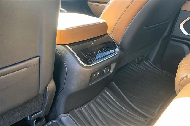 Used 2026 Silver INFINITI LUXE image 33