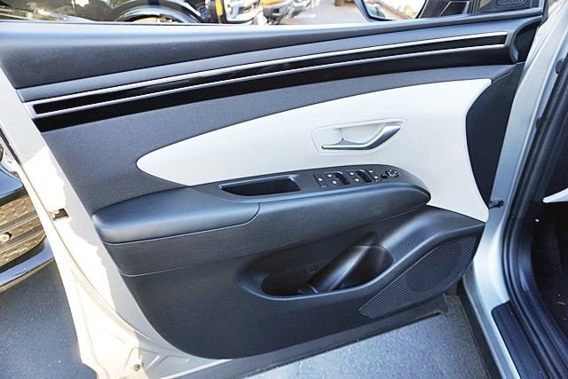 Used 2023 Silver Hyundai SEL image 22