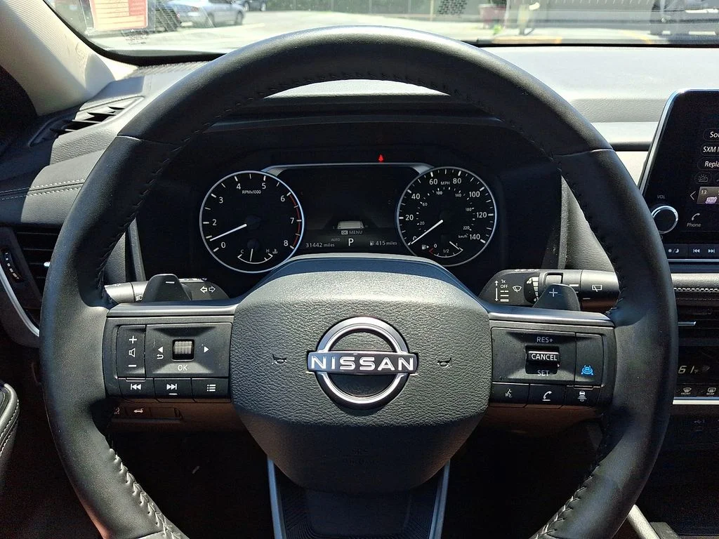 Used 2025 White Nissan SV image 18