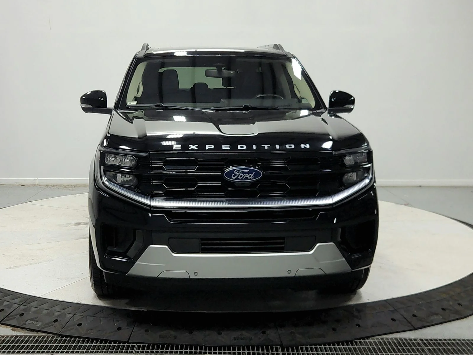 Used 2025 Black Ford Platinum image 3